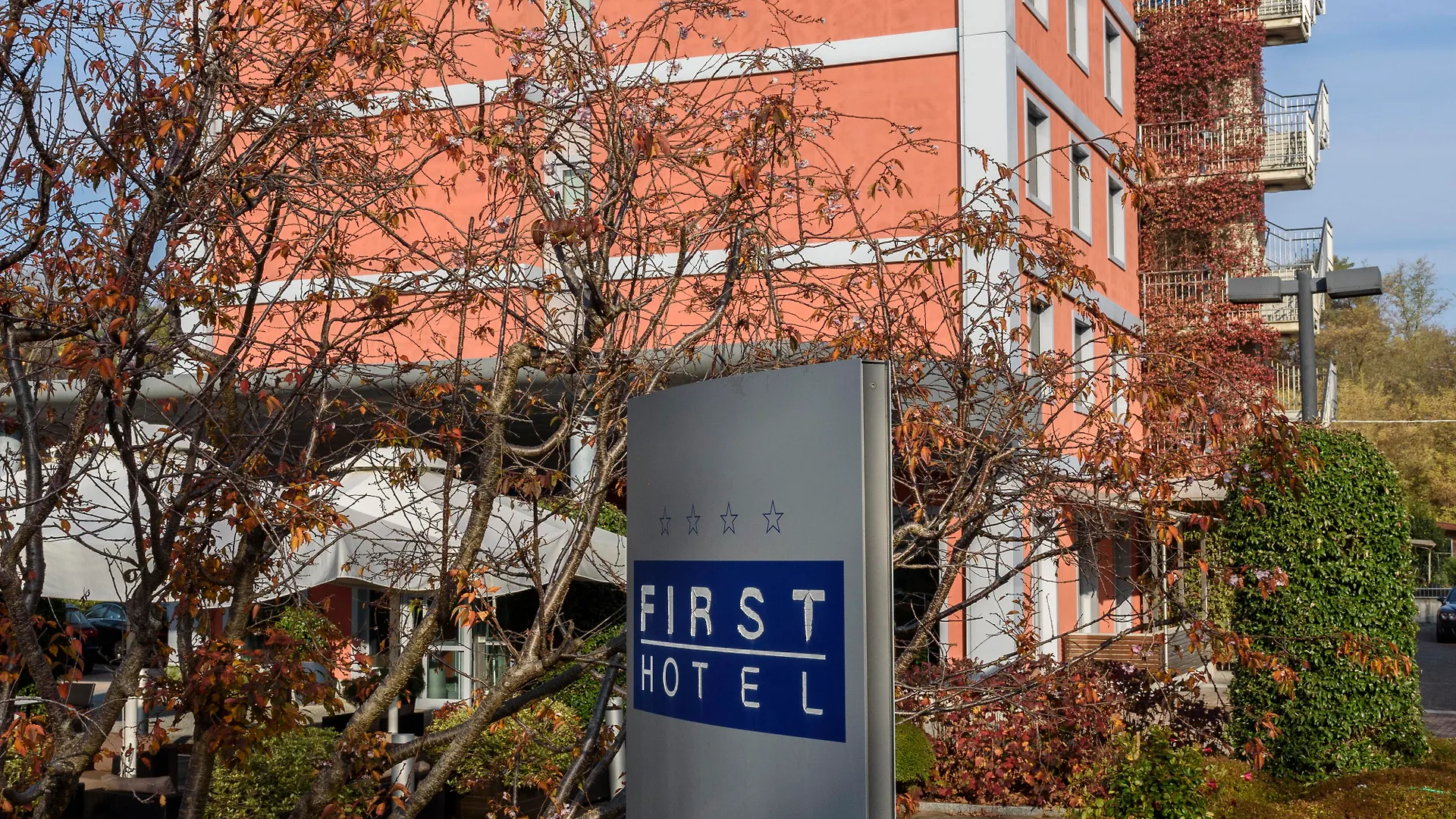 First Hotel Malpensa Κάζε Νουόβε